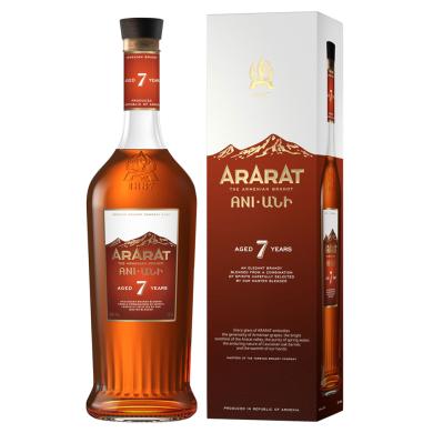 Ararat 7 Y.O. 0,7l 40% + kartón