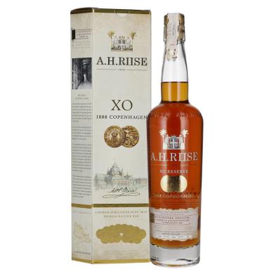 A.H.Riise X.O. 1888 Copenhagen Gold Medal  0,7l 40% + kartón