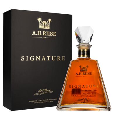 A.H.Riise Signature Master Blender Collection 0,7l  43,9% + kazeta