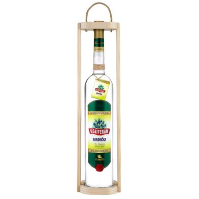 Koniferum Borovička 1,5l 37,5% + drevená kazeta