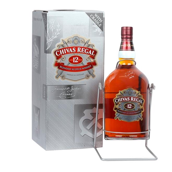 Chivas Regal 12 Y.O. 4,5l 40% + kolíska s kartónom